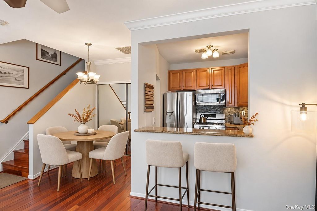 126 Beacon Lane, Bronx, NY 10473 — photo 2