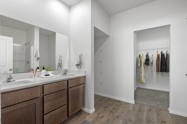 411 N ARCADIA Ave, Deer Park, WA 99006