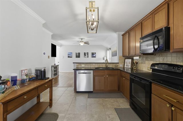 604 Mourning Dove LN, Leander, TX 78641