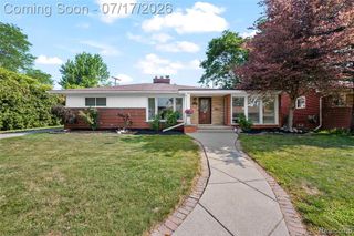 23201 Norcrest Drive, Saint Clair Shores, MI 48080