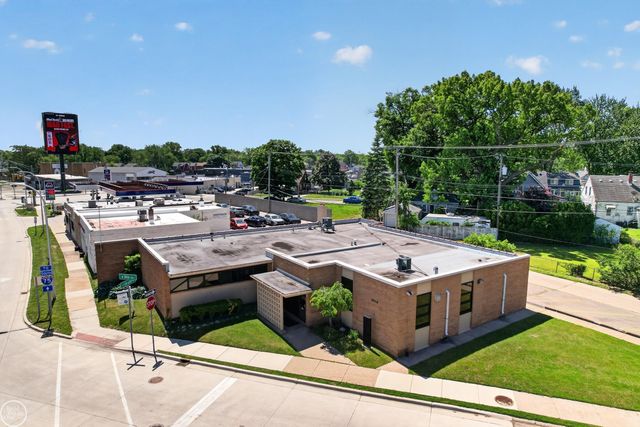 22655 S Chrysler Drive, Hazel Park, MI 48030