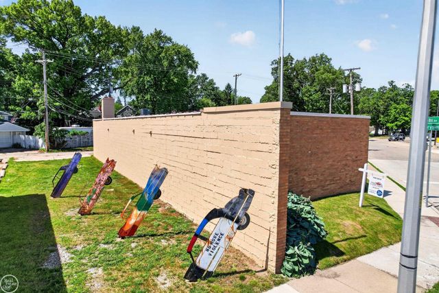 22655 S Chrysler Drive, Hazel Park, MI 48030