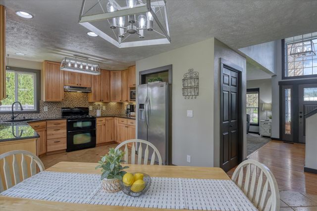 2222 S Progress Rd, Spokane, WA 99037