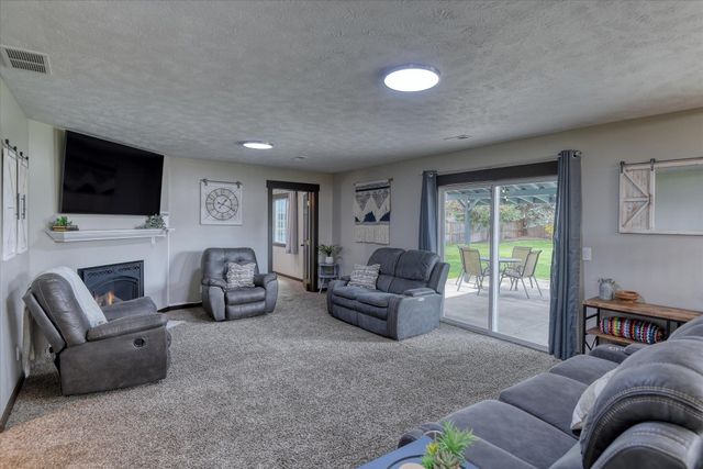 2222 S Progress Rd, Spokane, WA 99037
