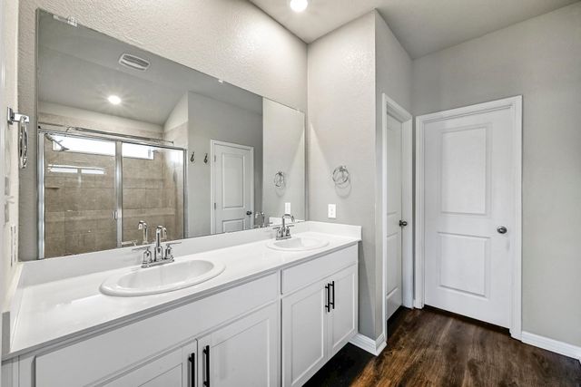 114 Grasslands TRL, Hutto, TX 78634