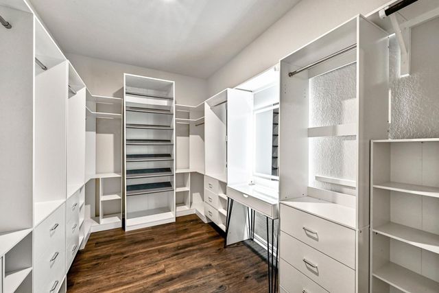 114 Grasslands TRL, Hutto, TX 78634