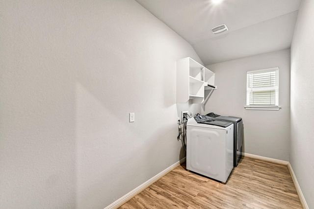 114 Grasslands TRL, Hutto, TX 78634