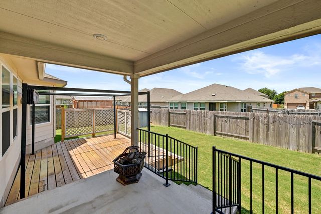 114 Grasslands TRL, Hutto, TX 78634