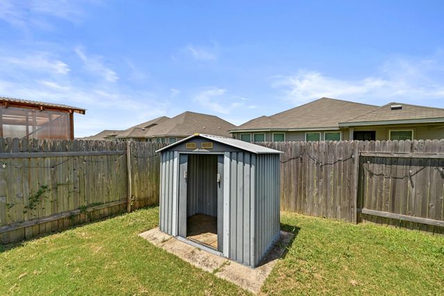 114 Grasslands TRL, Hutto, TX 78634