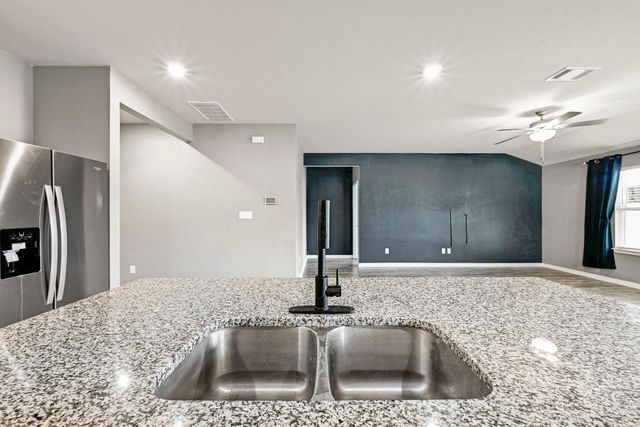 114 Grasslands TRL, Hutto, TX 78634