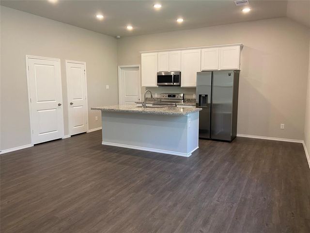 801 Crystal River Road, Conroe, TX 77316