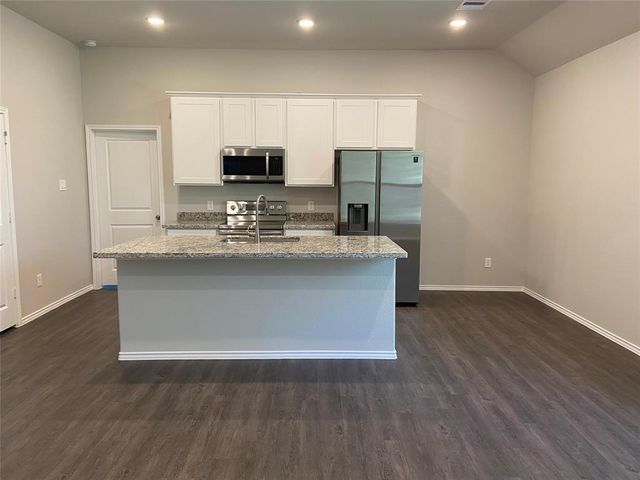 801 Crystal River Road, Conroe, TX 77316