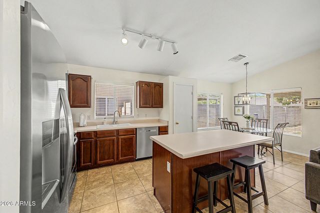 4890 E WHITEHALL Drive, San Tan Valley, AZ 85140