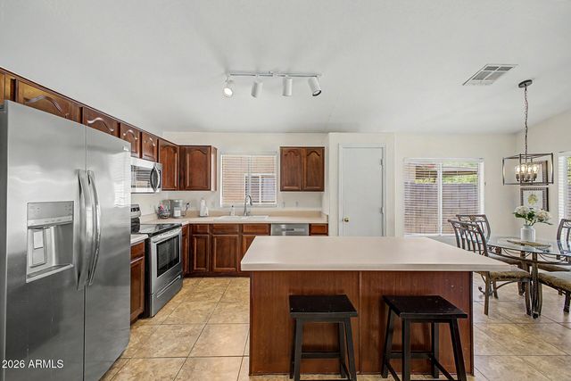 4890 E WHITEHALL Drive, San Tan Valley, AZ 85140