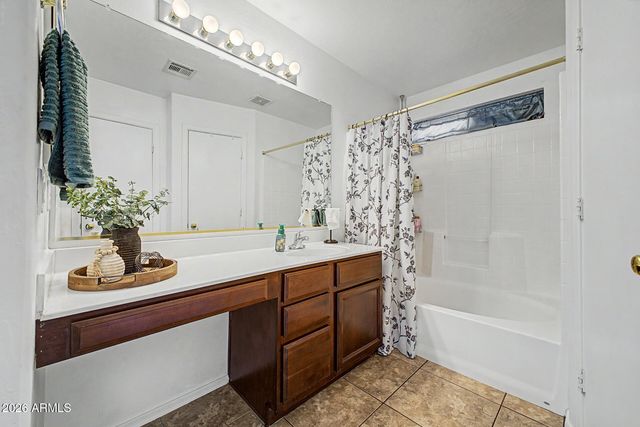 4890 E WHITEHALL Drive, San Tan Valley, AZ 85140