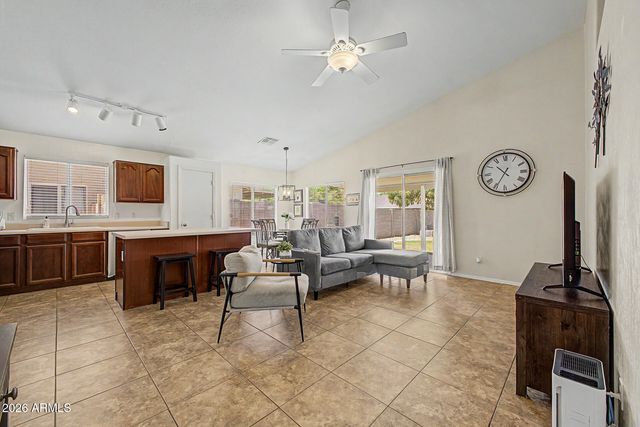 4890 E WHITEHALL Drive, San Tan Valley, AZ 85140