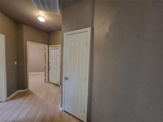 1819 N Fitzhugh Avenue C, Dallas, TX 75204