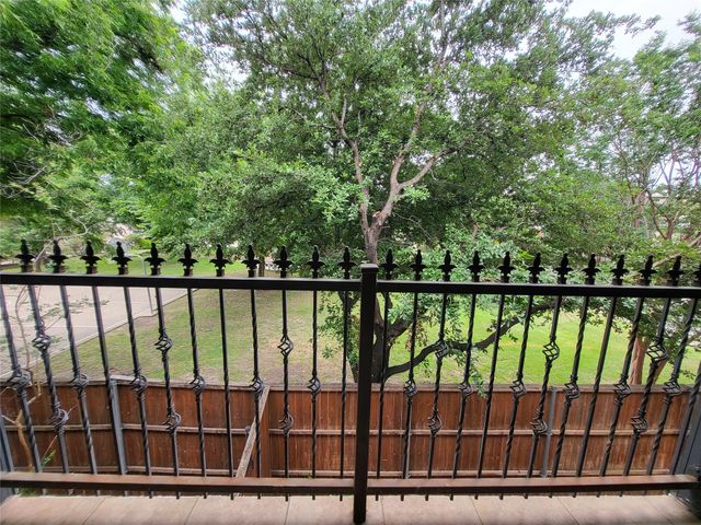 1819 N Fitzhugh Avenue C, Dallas, TX 75204