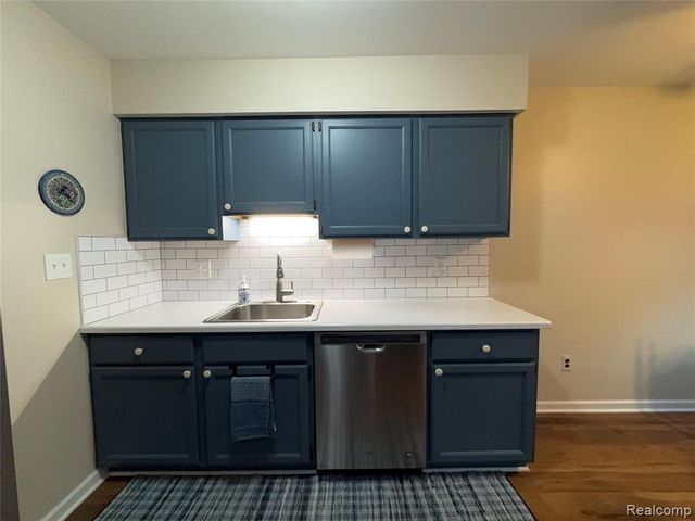 24600 Olde Orchard Street, Novi, MI 48375