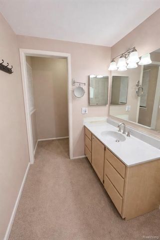 24600 Olde Orchard Street, Novi, MI 48375