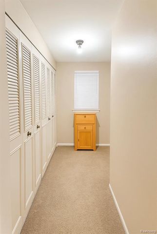 24600 Olde Orchard Street, Novi, MI 48375