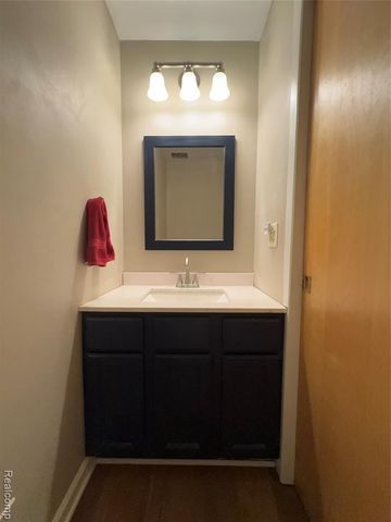 24600 Olde Orchard Street, Novi, MI 48375