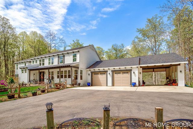 6467 118th Avenue, Fennville, MI 49408
