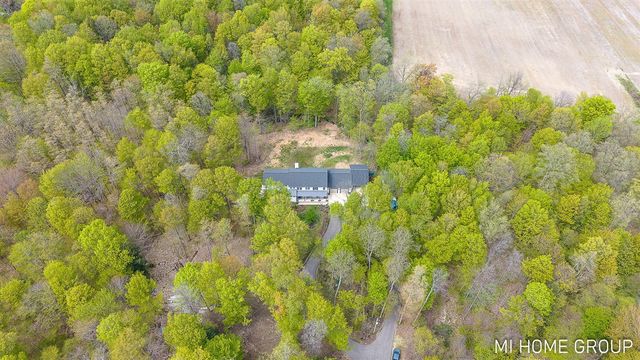 6467 118th Avenue, Fennville, MI 49408