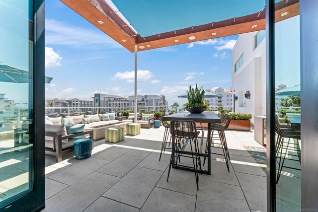355 N Cleveland St 211, Oceanside, CA 92054