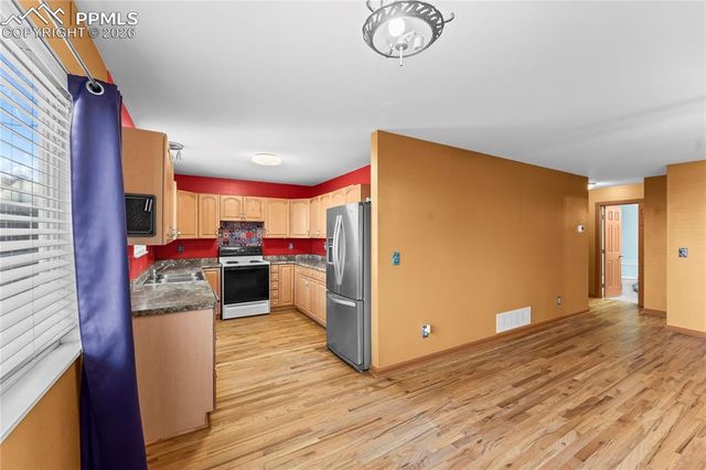 2818 W Bijou Street, Colorado Springs, CO 80904