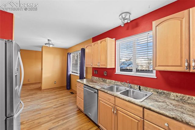 2818 W Bijou Street, Colorado Springs, CO 80904