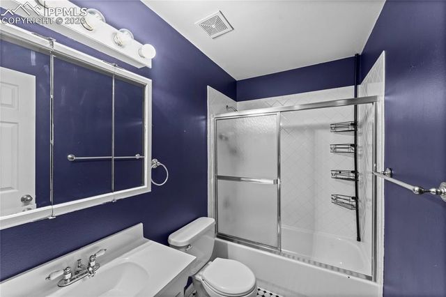 2818 W Bijou Street, Colorado Springs, CO 80904