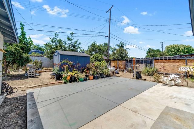4002 Kenmore Drive N, Fresno, CA 93703