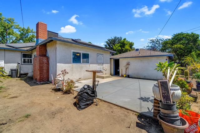 4002 Kenmore Drive N, Fresno, CA 93703