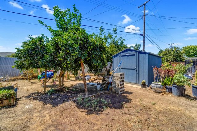 4002 Kenmore Drive N, Fresno, CA 93703