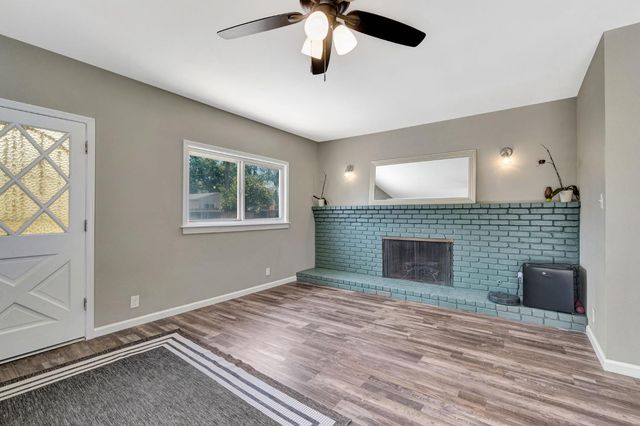 4002 Kenmore Drive N, Fresno, CA 93703