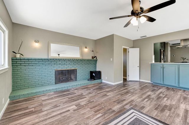 4002 Kenmore Drive N, Fresno, CA 93703