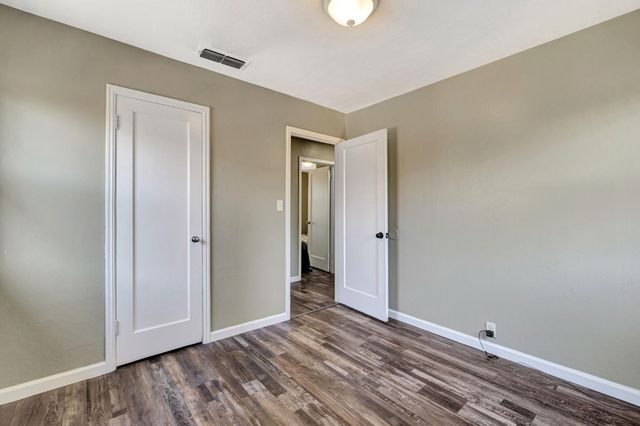 4002 Kenmore Drive N, Fresno, CA 93703