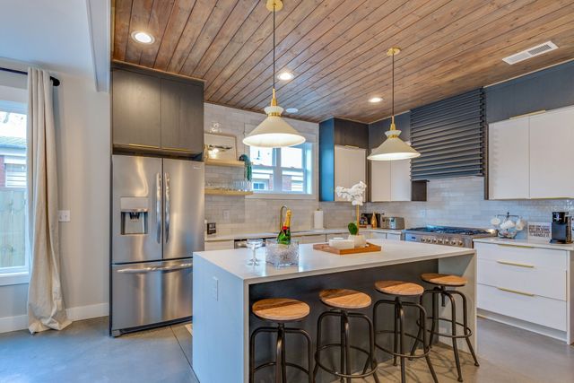 613 21st Ave, N, Nashville, TN 37203