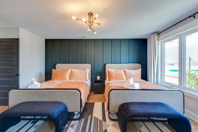 613 21st Ave, N, Nashville, TN 37203