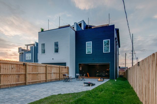 613 21st Ave, N, Nashville, TN 37203