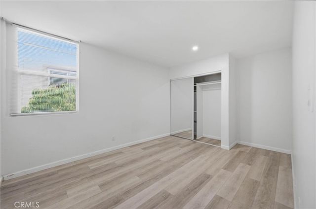 18620 Hatteras Street 206, Tarzana, CA 91356