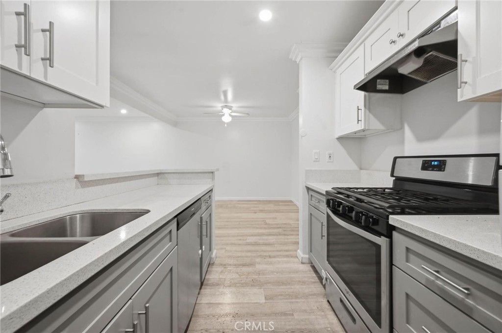18620 Hatteras Street 206, Tarzana, CA 91356 — photo 4