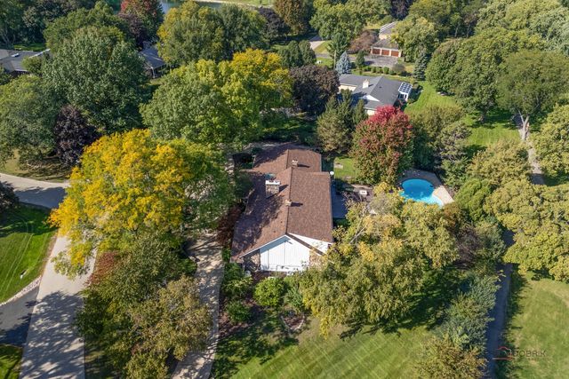 2435 Lexington Drive, Long Grove, IL 60047