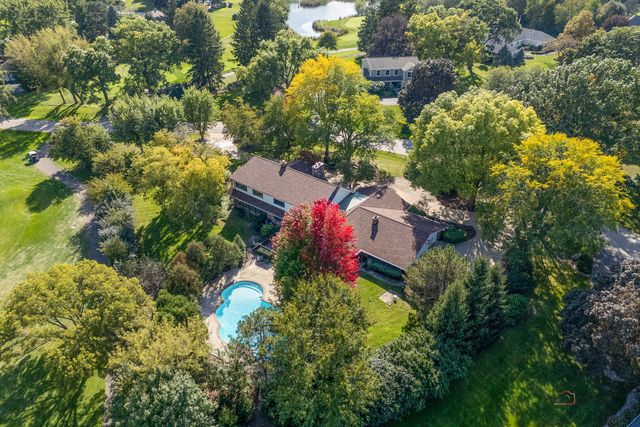 2435 Lexington Drive, Long Grove, IL 60047