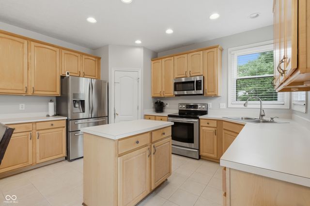 14703 Newport Drive, Westfield, IN 46074