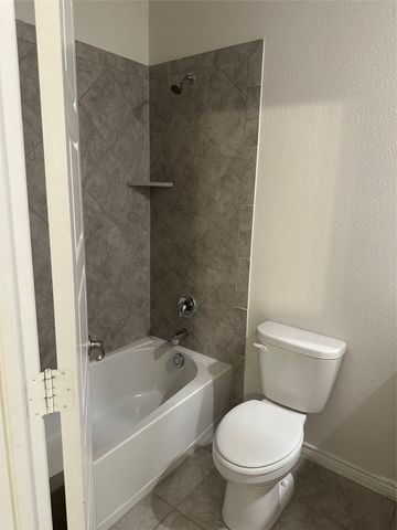 2402 Siskiyou Street, Lewisville, TX 75056