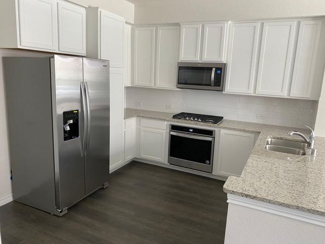 2402 Siskiyou Street, Lewisville, TX 75056