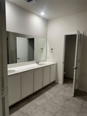 2402 Siskiyou Street, Lewisville, TX 75056