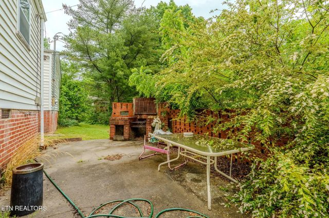 2800 Patrick Ave, Maryville, TN 37804